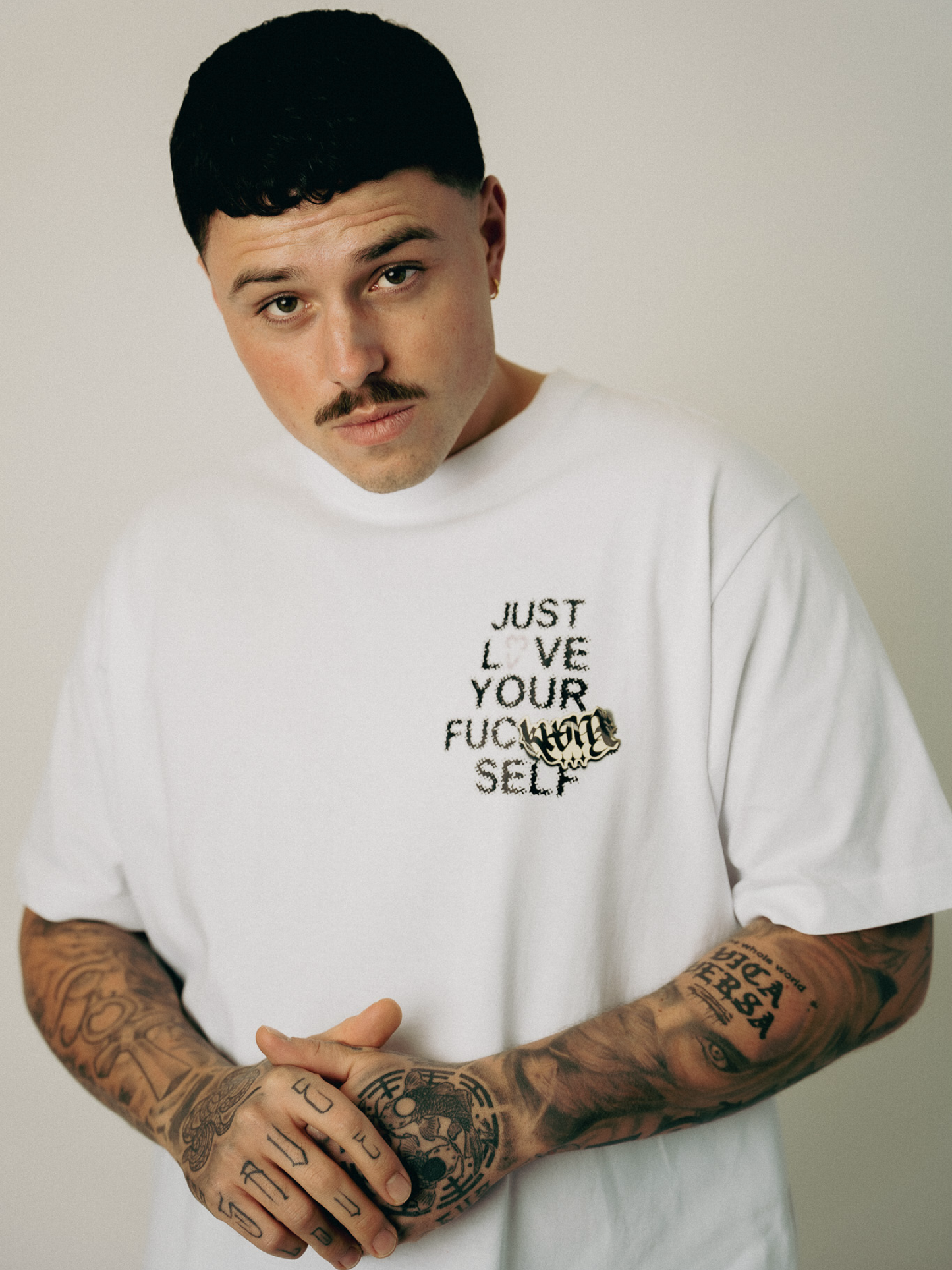 „Love Yourself“ Shirt White